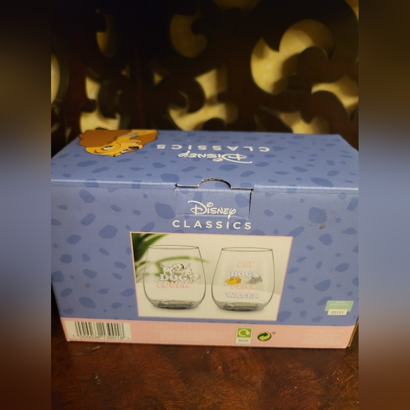 NIB Paladone Disney Classics 2 glass set - Picture 2 of 2
